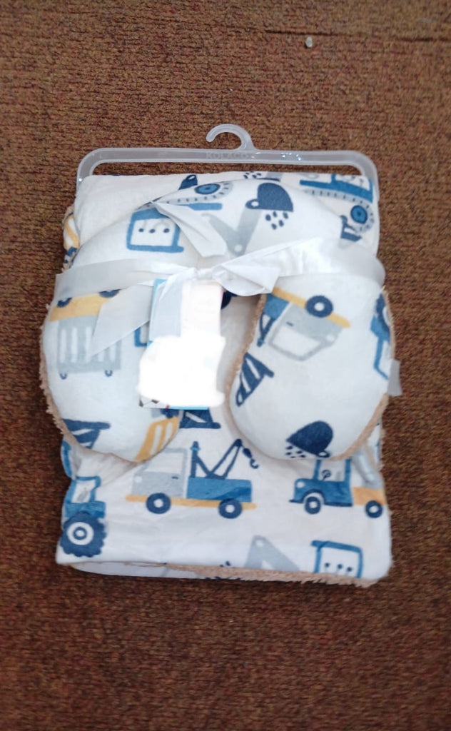Fleece Inner Blanket With A Matching Pillow
