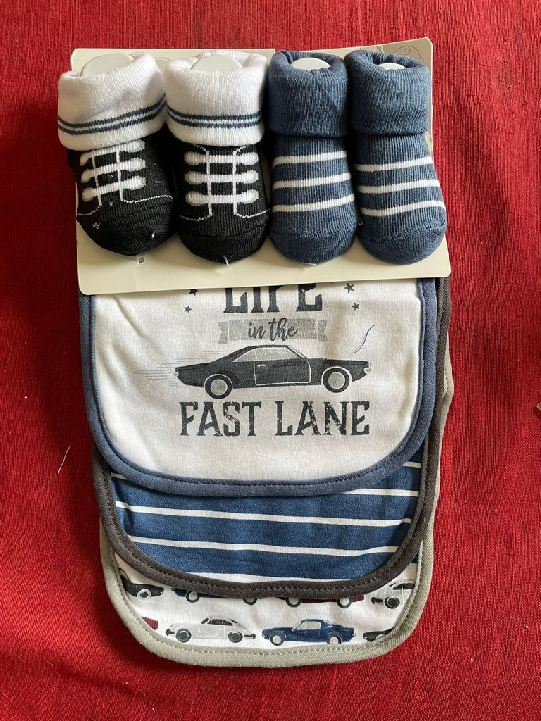 Hudson Baby Socks and Bib Set (Pack of 5)