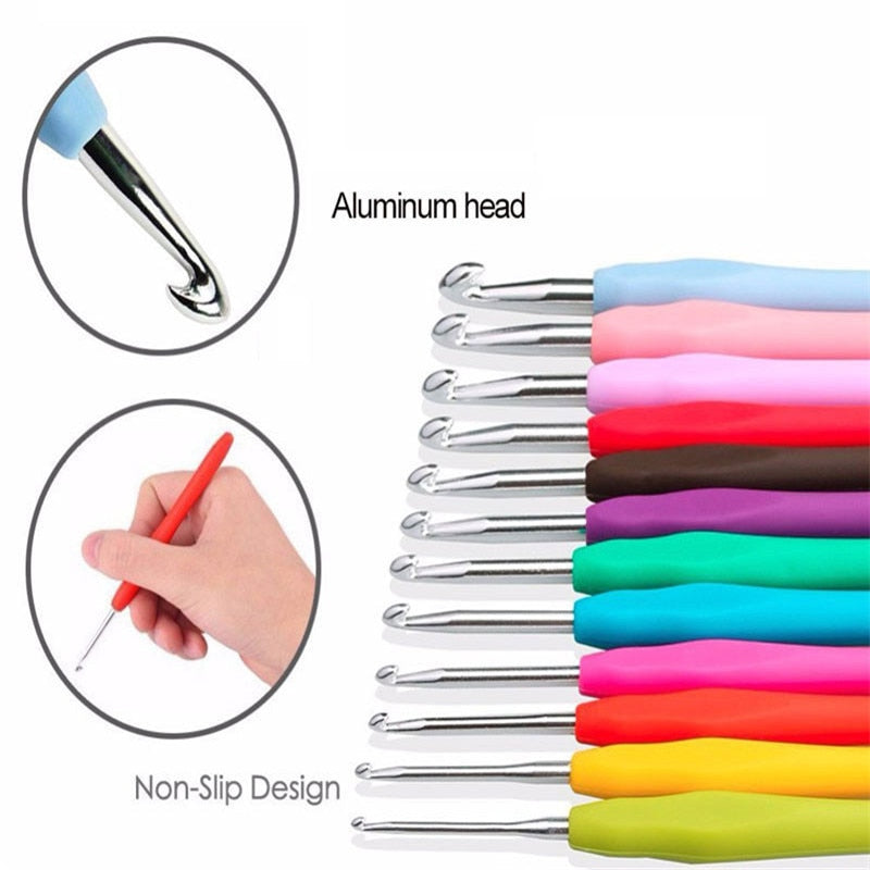 Rubber Grip Crochet Hook Set with Pouch