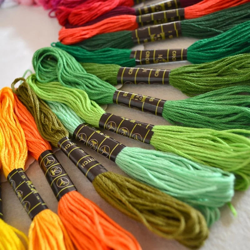 100 Mix Colors Embroidery Thread