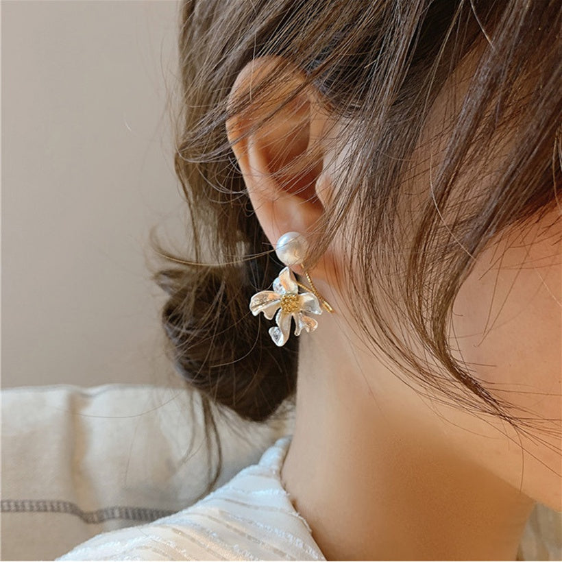 Pearl Flower Earring