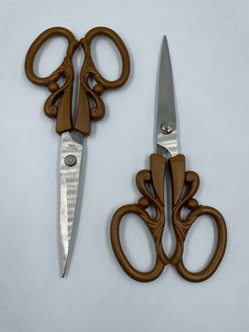 Plastic Grip Fancy Scissor